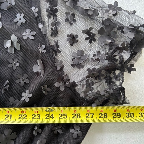 NWT!Elegant Black Floral elastic waist top Size 30 or 6X - Picture 5 of 6